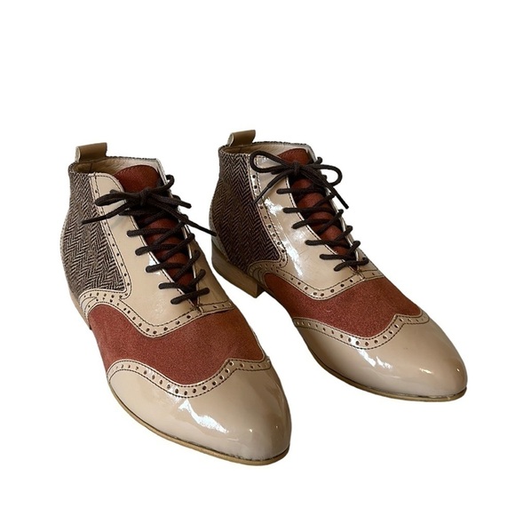 Dsign Step Leather With Broguing Herringbone Tweed Booties - Size US 6 - Picture 2 of 15